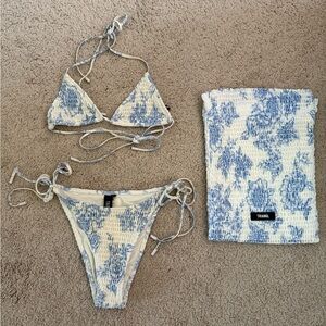 Triangl Swimwear Cream and Blue Bikini Set S